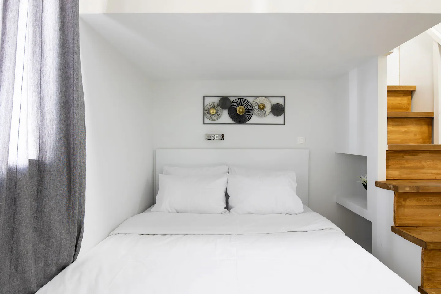 “Mykonos” Keramikos studio next to Acropolis